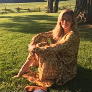 Meet your Posher, April